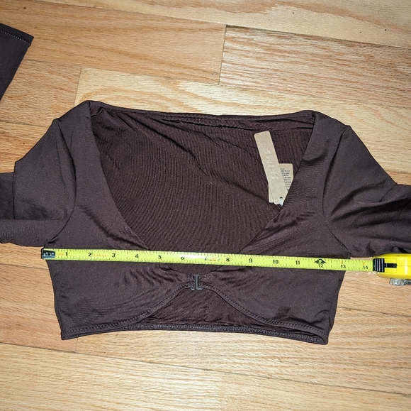 NWT SKIMS SWIM LONG SLEEVE SHRUG IN COCOA SIZE XXS - Picture 7 of 10
